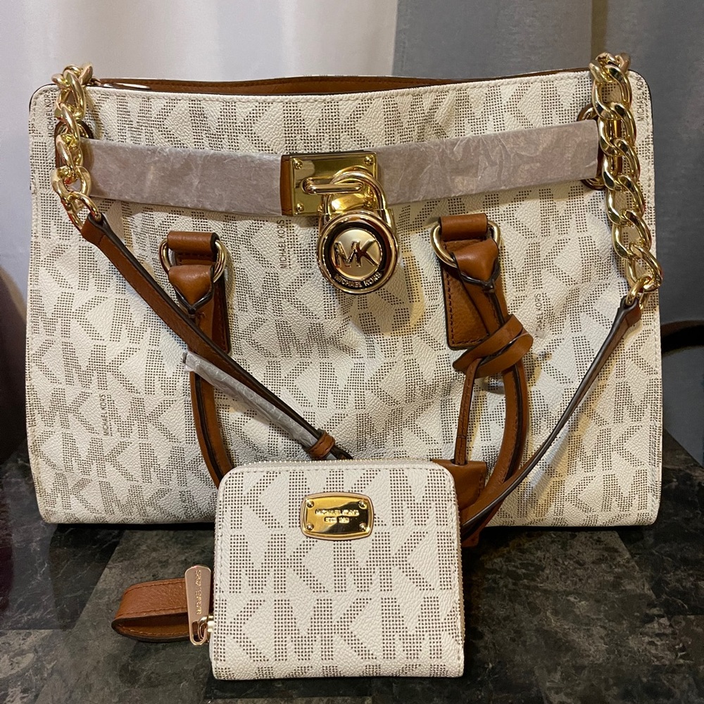 Michael Kors Hamilton Traveler and Wallet 👜 NWT